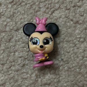 Disney Doorables Series 8: Minnie with Cupcake (SCENTED BIRTHDAY EXCLUSIVE)